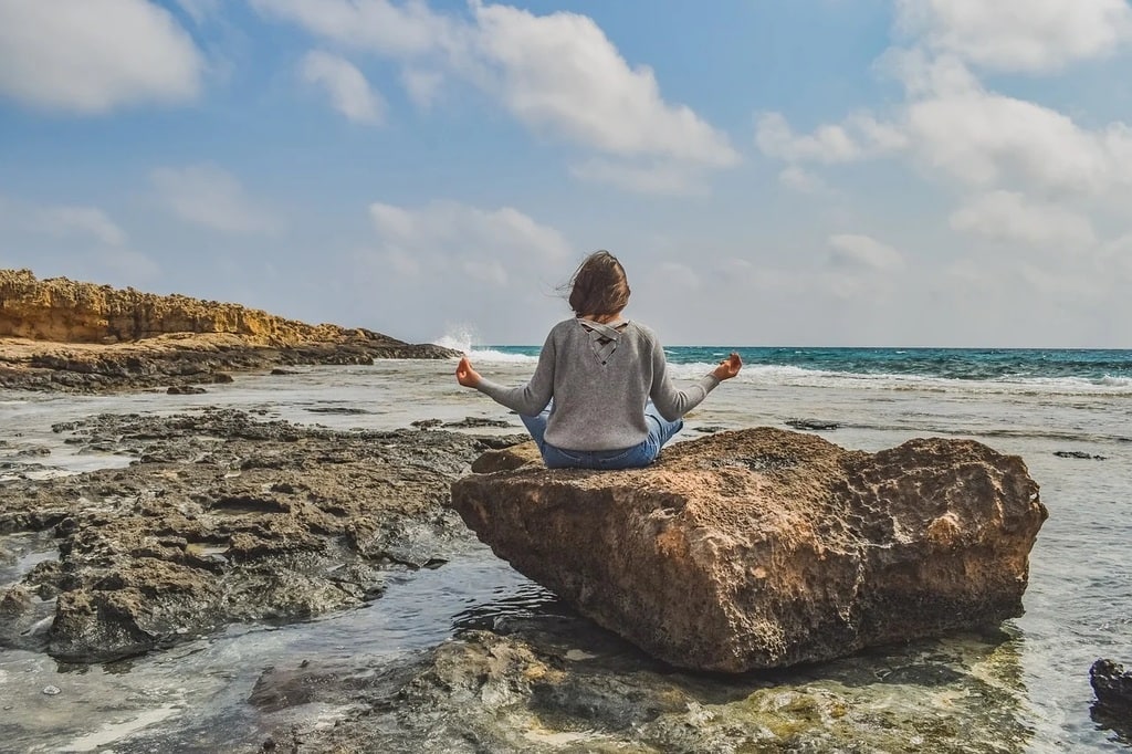 Méditation quotidienne pour réduire le stress 